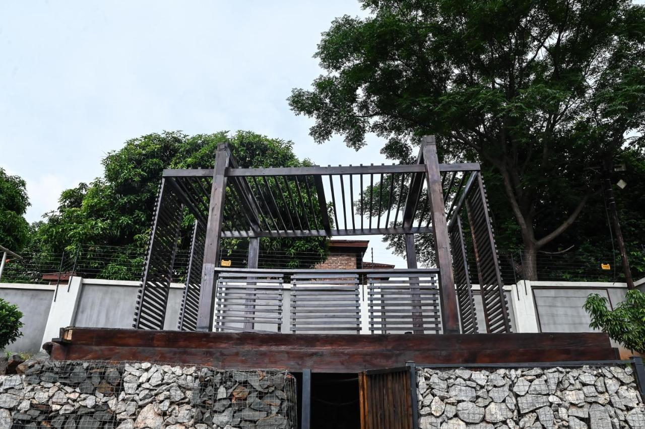 Anisa Guesthouse 토호이안두 외부 사진